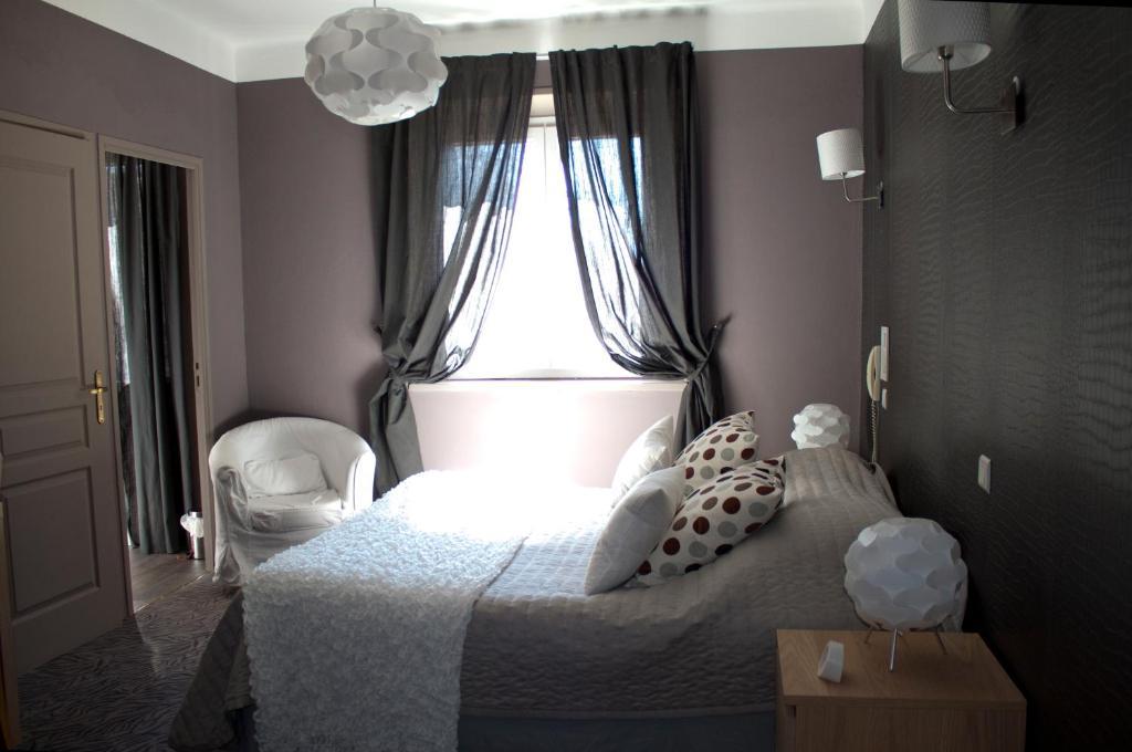 Logis Hotel La Magnanerie - Cote Bistro Aubignosc Pokoj fotografie