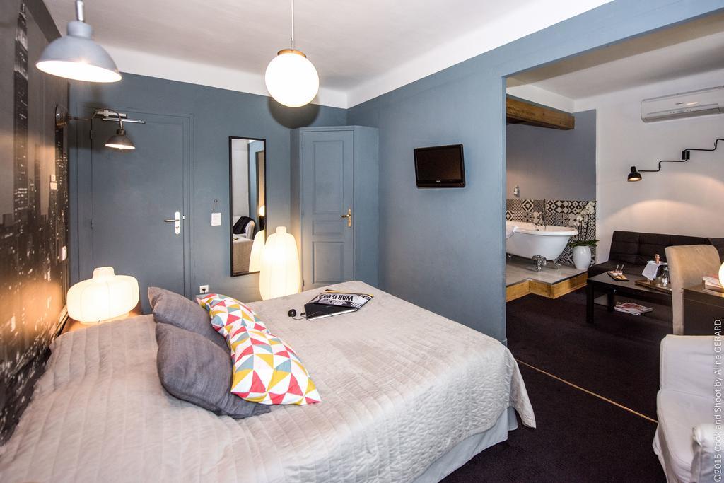 Logis Hotel La Magnanerie - Cote Bistro Aubignosc Pokoj fotografie