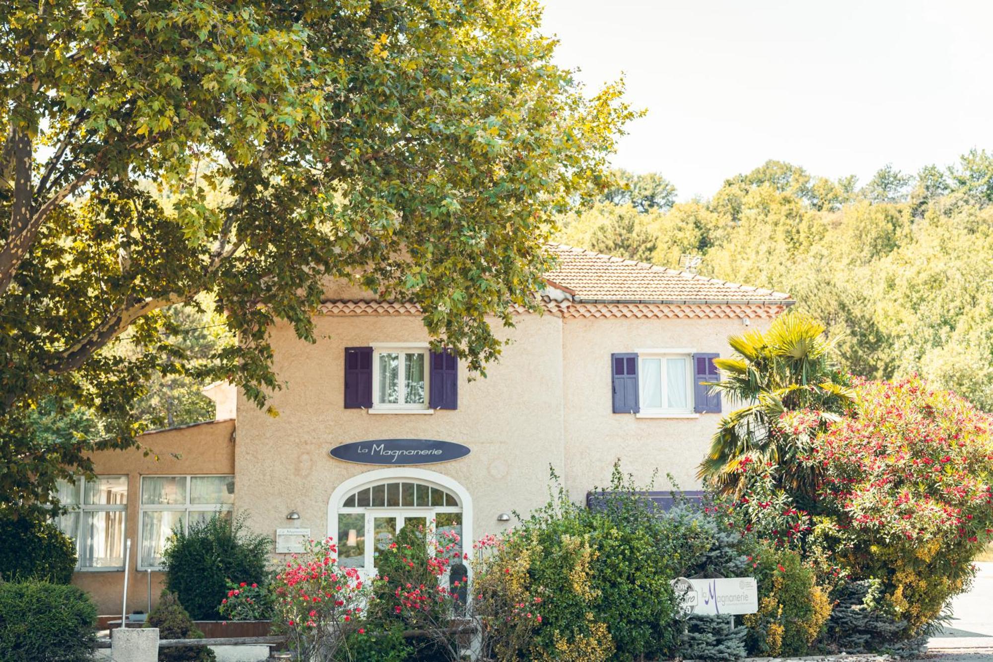 Logis Hotel La Magnanerie - Cote Bistro Aubignosc Exteriér fotografie